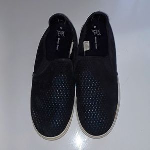 Time and Tru slip on black Sneakers,Sz 11